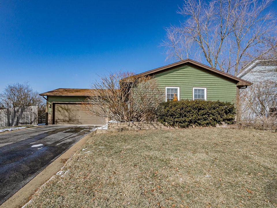 1st image of 2370 N Crescent Ln