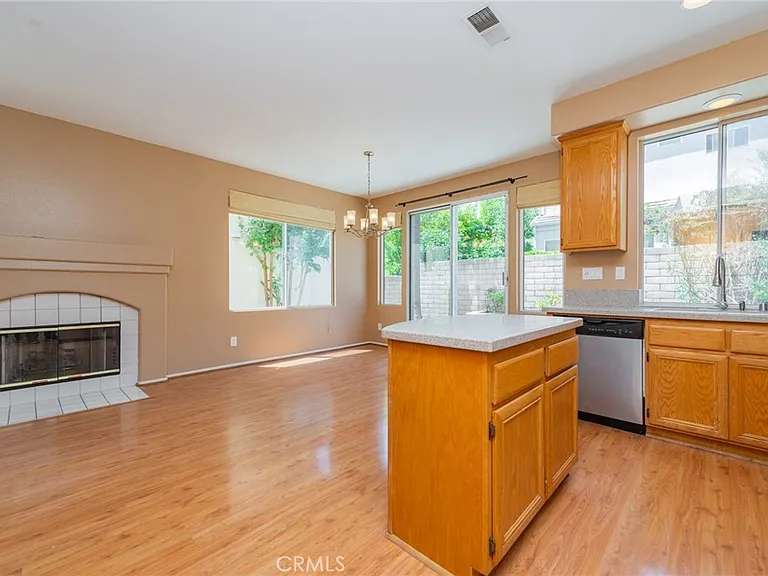 1511 Kinsler Ct — Photo 17