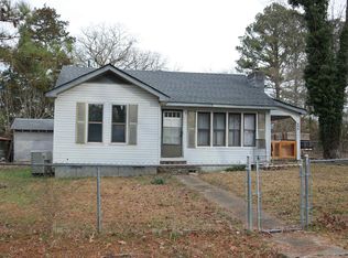 206 Burroughs Dr, Guntersville, AL 35976