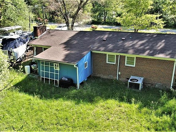 3rd image of 7113 Brown Summit Rd