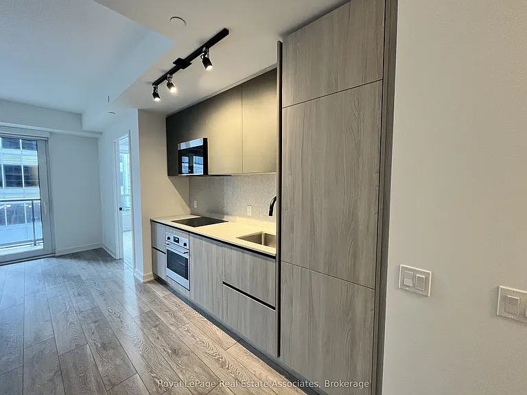 108 Peter St #906 — Photo 2