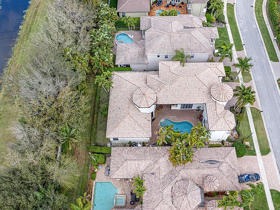 4th image of 17550 Circle Pond Court