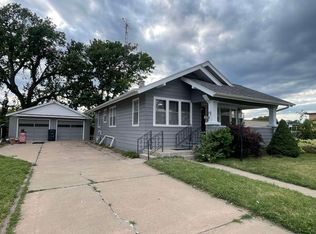 226 N Maple St, Russell, KS 67665