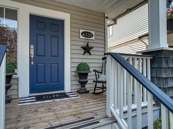 5th image of 4337 Callaghan Cres