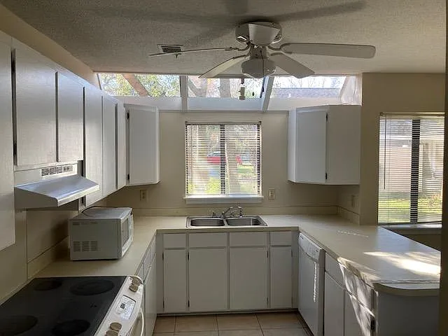 3 bed, 1550 sqft, $3,300 — Photo 4
