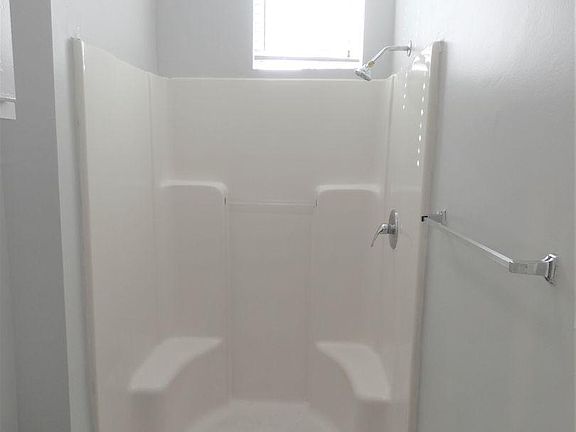 4th image of 547 Cerritos Ave #547