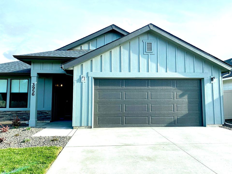 1st image of 3956 N Amberwood Ave