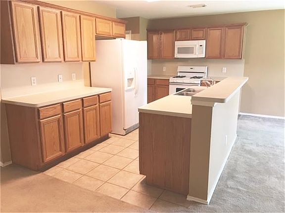 5th image of 12214 English Brook Cir