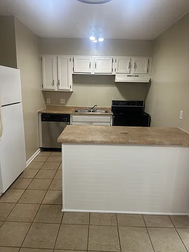 708 Dondee Dr #5 Photo 1