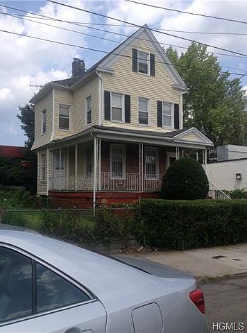 2nd image of 105 Madison St