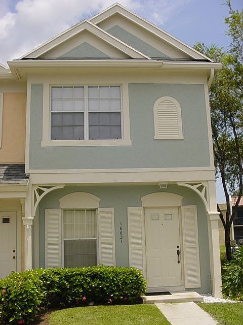 1st image of 16621 Hemingway Dr