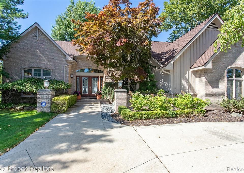 6362 Charles Dr, West Bloomfield, MI 48322 Zillow