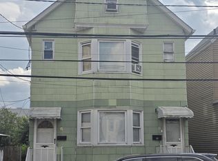 6 W 35th St #1, Bayonne, NJ 07002