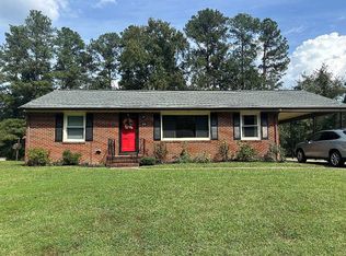 1219 W Roslyn Rd, Colonial Heights, VA 23834