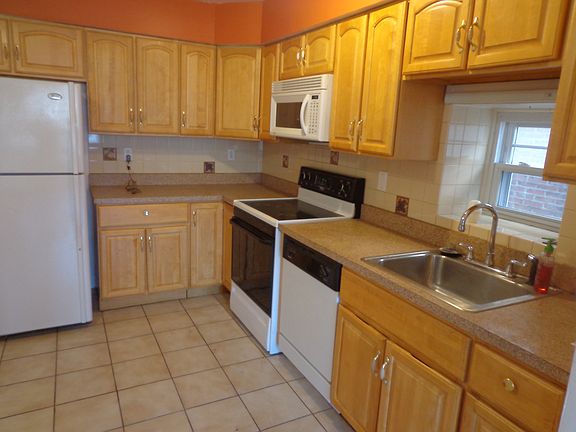4th image of 4714 Rosehill St #1