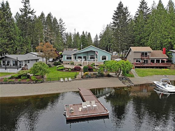 2nd image of 880 E Saint Andrews Dr