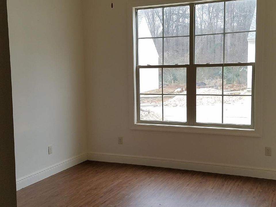2nd image of 2501 W Barnett Springs Ave