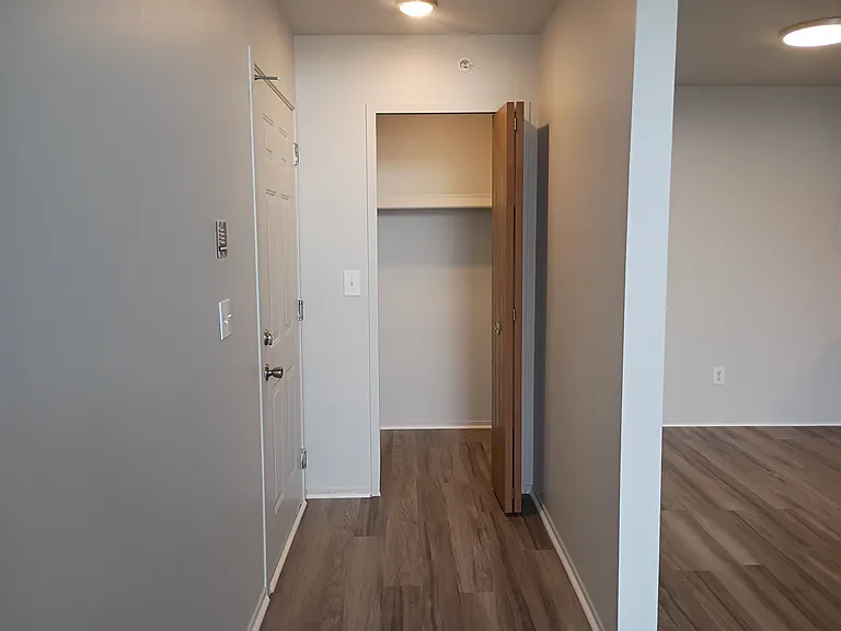 Prentiss Pointe Apartments — Photo 170