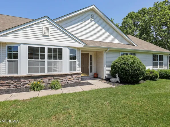 14 Winding River Court, Lakewood, NJ 08701