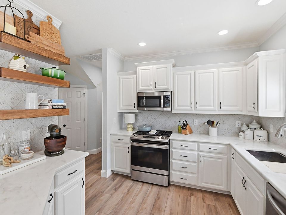 1st image of 12137 Walden Wood Dr