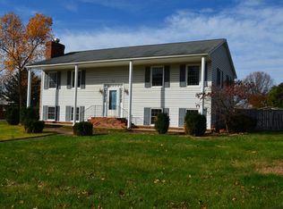 910 Blue Ridge Dr, Harrisonburg, VA 22802