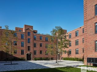 2900 N Clybourn Ave #304, Chicago, IL 60618
