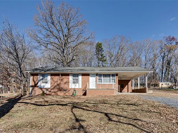 326 Greenvale Rd, Asheboro, NC 27203