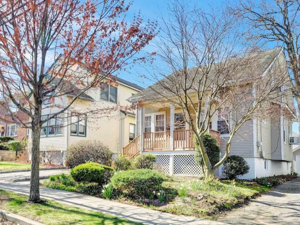 524 Lake Ave, Lyndhurst, NJ 07071