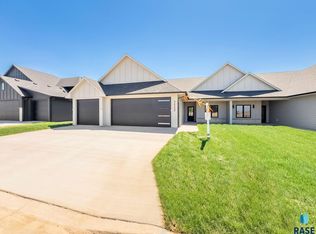 1117 E Thompson Pl, Tea, SD 57064