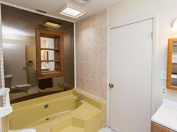 5th image of 7022 Filbert Ln