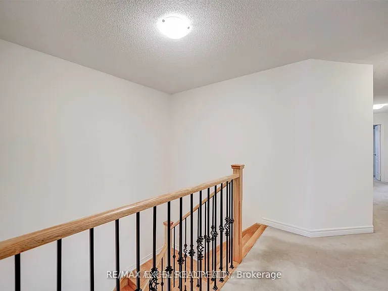 67 Alvin Curling Cres — Photo 23
