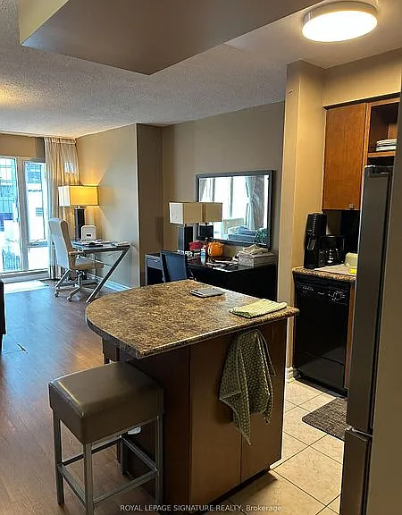 200 Victoria St #1518 — Photo 8