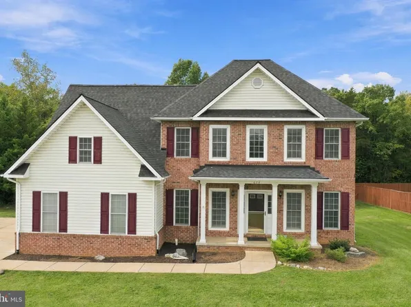 674 Dellinger Dr, Strasburg, VA 22657