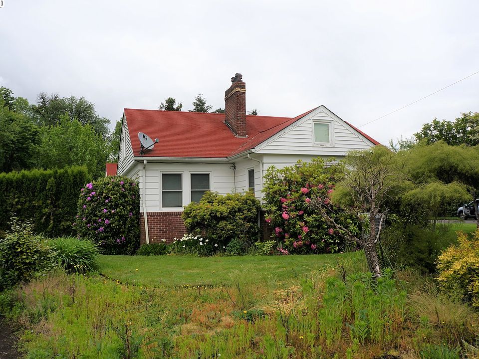 2nd image of 2005 NE Koch St