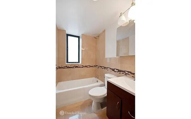 Rented by Douglas Elliman | media 14