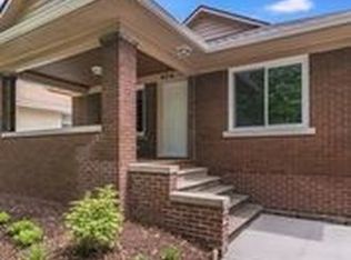 906 Oakland Ave, Joliet, IL 60435