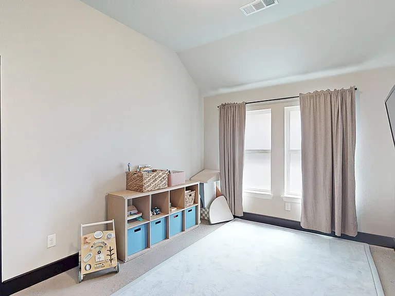 2504 Lazy Dog Ln — Photo 24