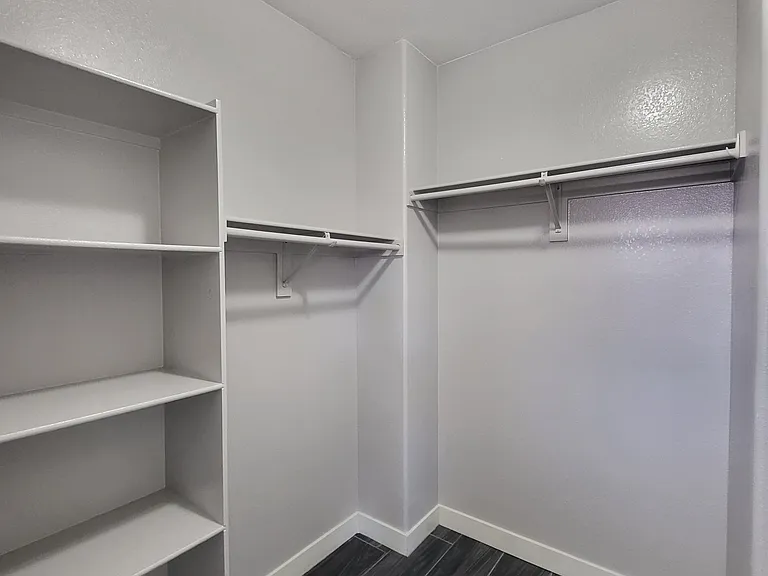 8925 Rosewood Meadows Ct — Photo 15