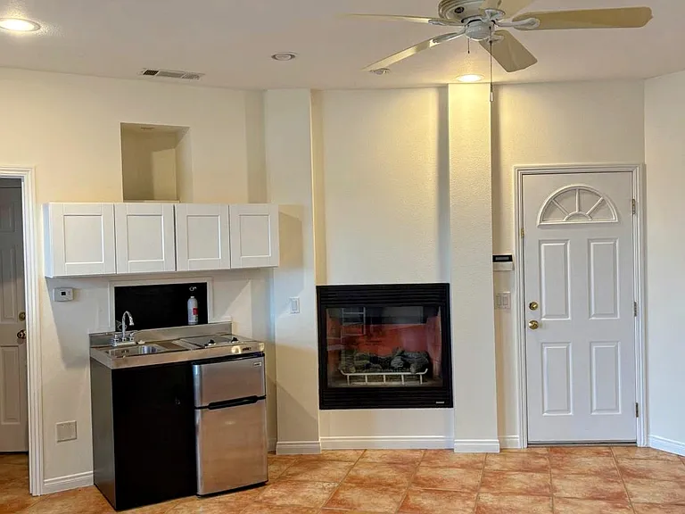 2995 Calle Gaucho #B — Photo 3