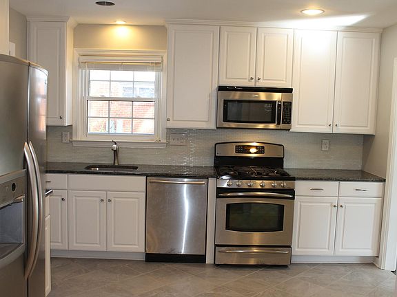 4th image of 11206 Wimberly Dr
