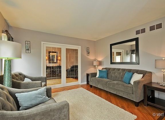 3rd image of 16530 Evergreen Dr