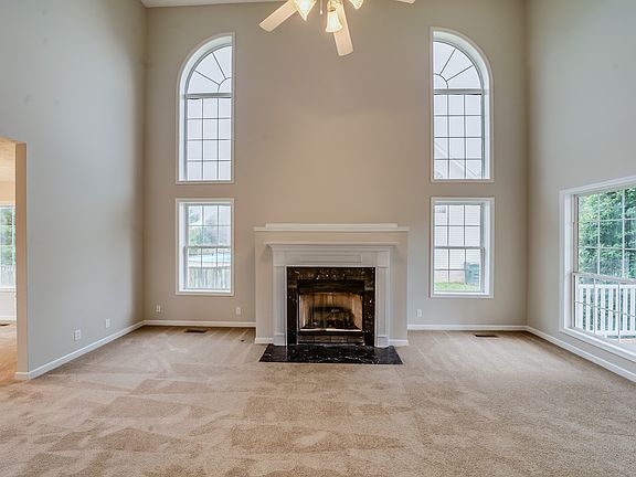 3rd image of 432 Dorchester Pl