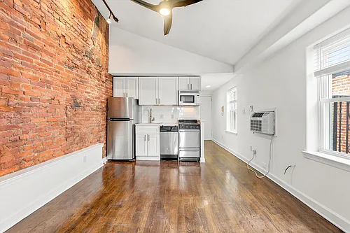1618 Spruce St #3RR Photo 1