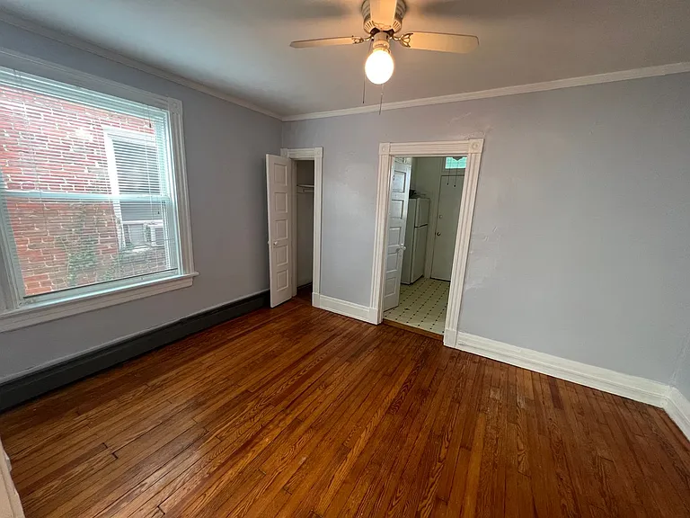 8 N. Auburn Ave. — Photo 24