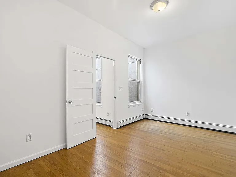 174 Douglass St #1 — Photo 3