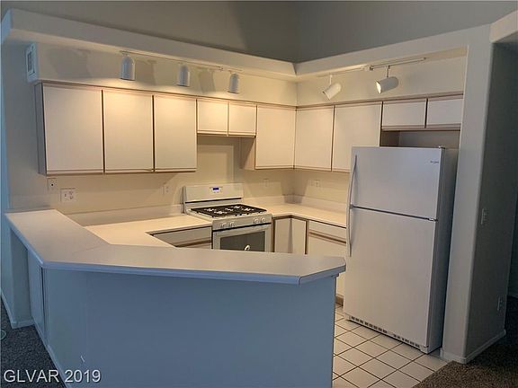 5th image of 372 Manti Pl #0