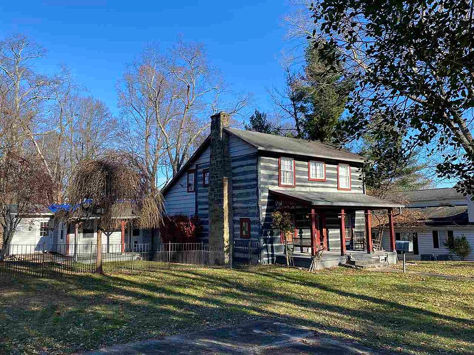 2703 S 29th St, Ashland, KY 41102 Zillow