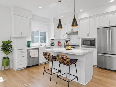 208 Novel, Irvine, CA, 92618