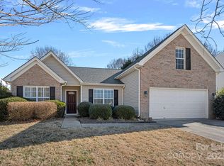 109 Washburn Range Dr, Mooresville, NC 28115