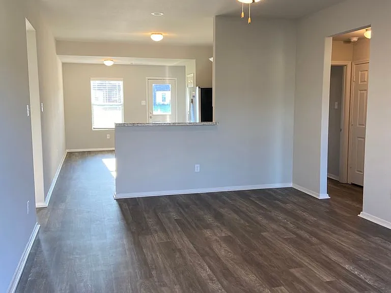 1801 Petes Pl — Photo 4